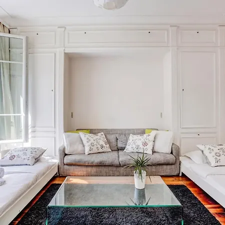 Guestready - Spacious Near Champs-elysees Apartmán *