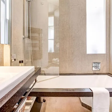 Apartmán Guestready - Spacious Near Champs-elysees Paříž
