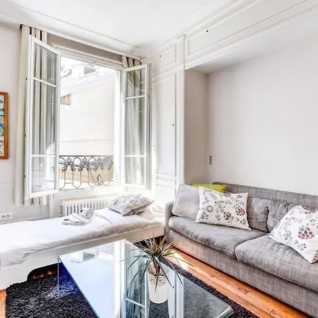 Apartmán Guestready - Spacious Near Champs-elysees Paříž