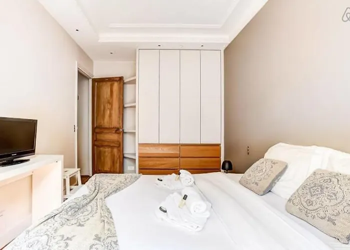 Guestready - Spacious Near Champs-elysees 公寓 *